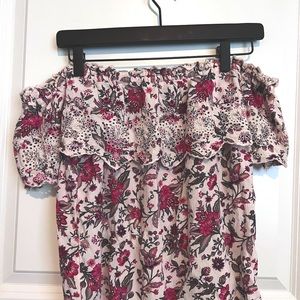 AE Shoulder Crop Top